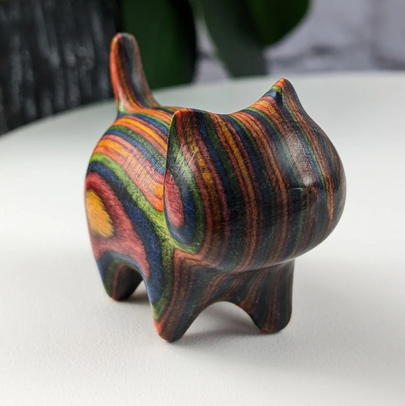 Wooden hand carved kitty cat feline figurine statue in multi-color - Picture 5 of 12